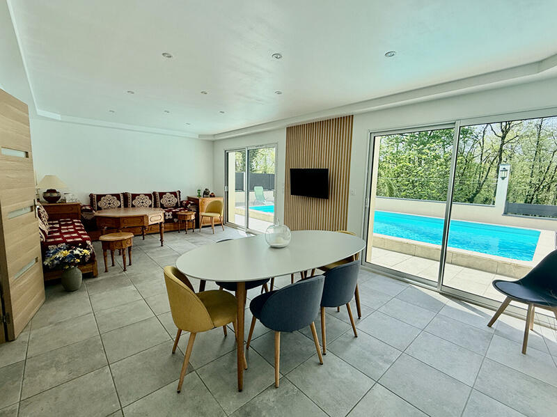 Maison - 146 m² - 6 pièces