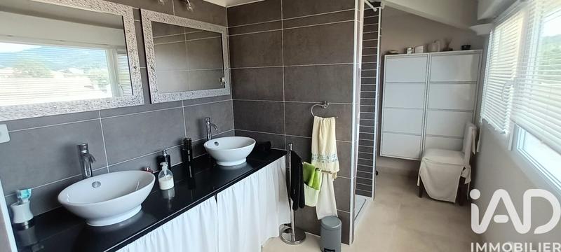 Appartement - 150 m² - 6 pièces