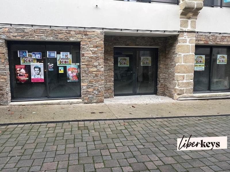 Divers - 156 m² - 1 pièce