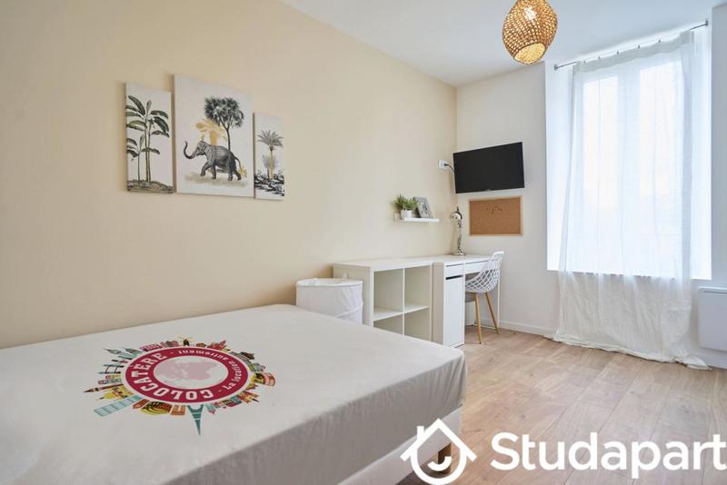 Chambre - 13 m² - 1 pièce