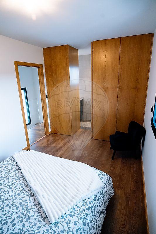 Maison - 197 m² - 7 pièces