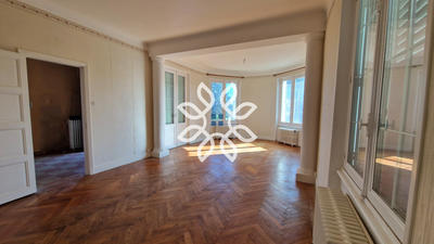 Maison - 149 m² - 6 pièces