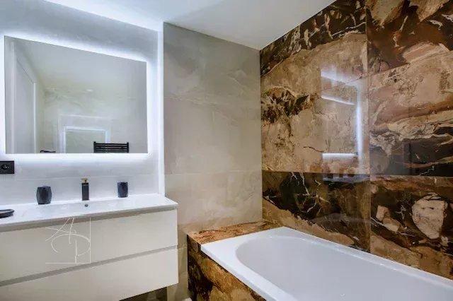 Appartement - 103 m² - 4 pièces