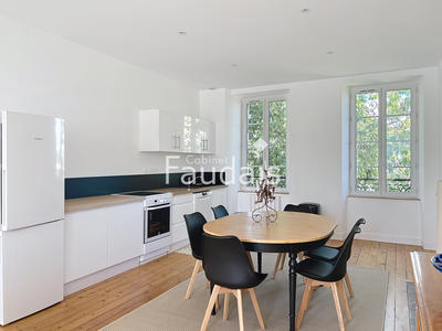 Appartement - 90 m² - 4 pièces