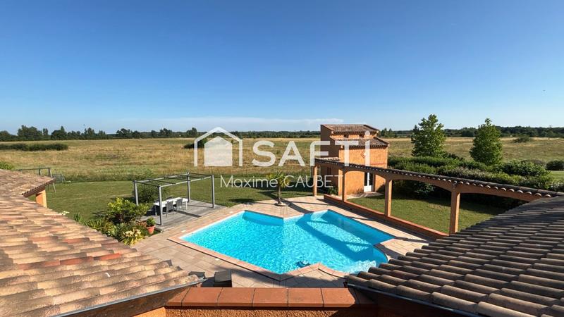 Maison - 260 m² - 8 pièces