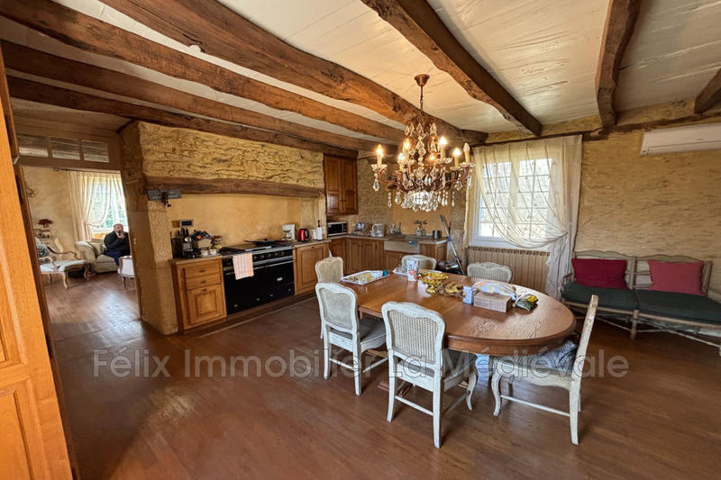 Maison - 160 m² - 7 pièces