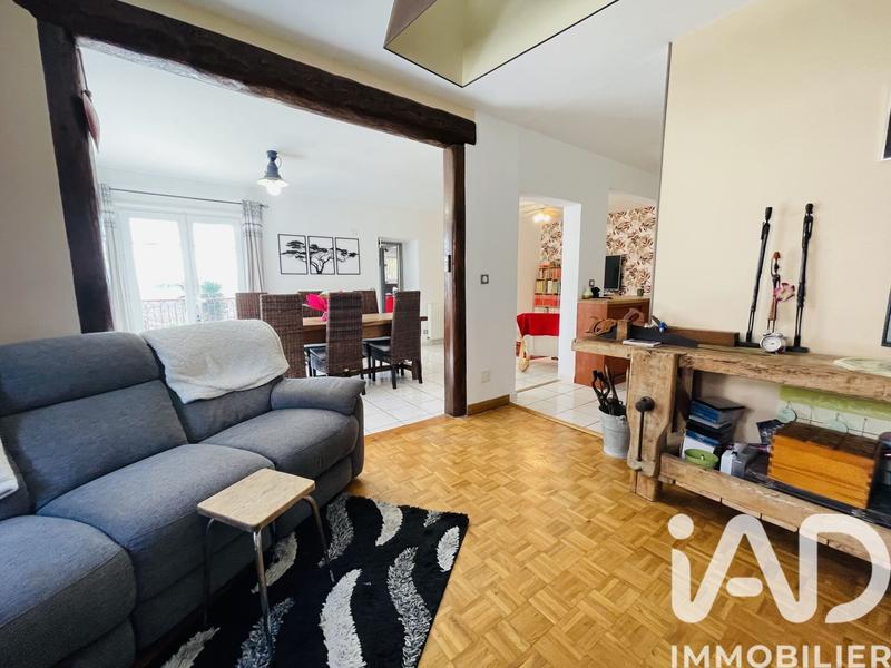 Maison - 180 m² - 7 pièces