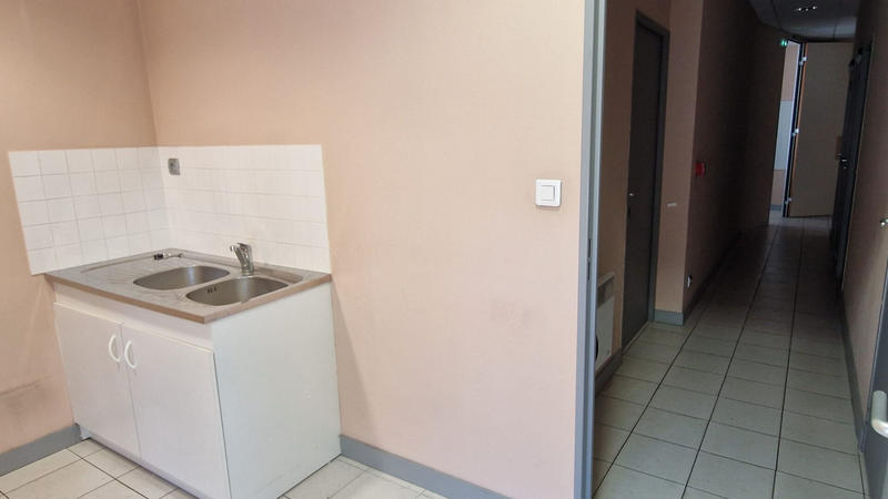 Local d'activité / Entrepôt - 160 m² - 2 pièces