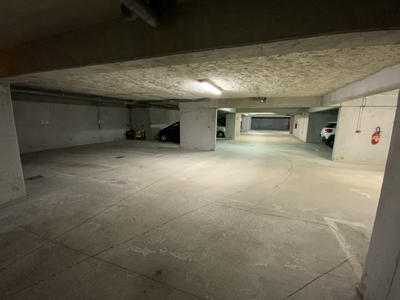 Parking / Garage - 11 m²