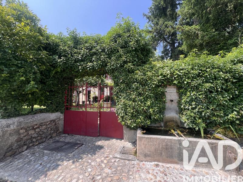 Maison - 290 m² - 12 pièces