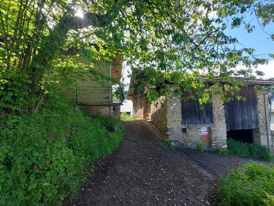 Grange - 159 m² - 2 pièces
