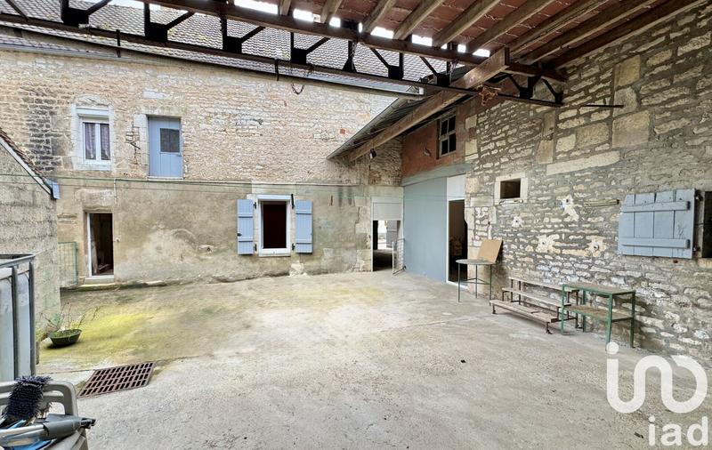 Maison - 93 m² - 4 pièces