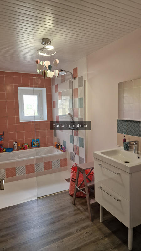 Maison - 447 m² - 6 pièces