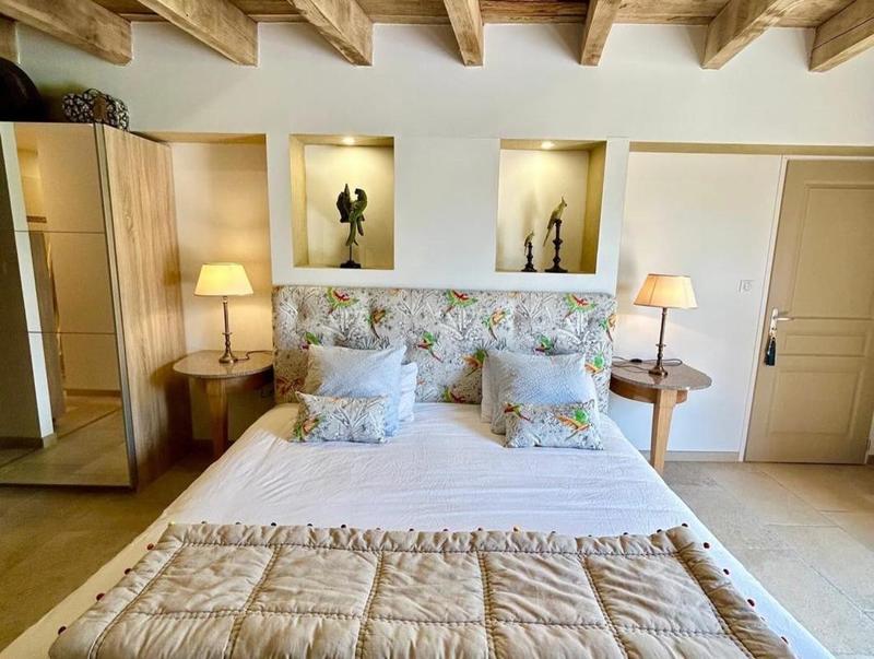 Maison en pierre - 285 m² - 5 pièces