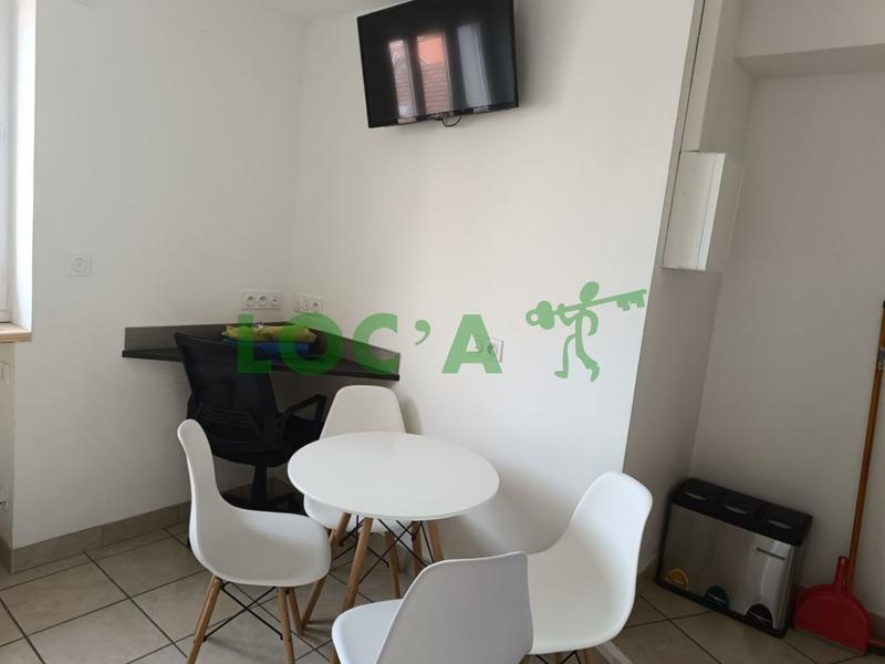 Studio - 15 m² - 1 pièce