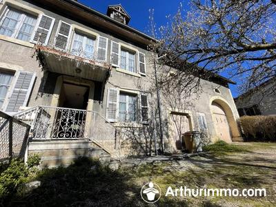 Maison - 182 m² - 9 pièces