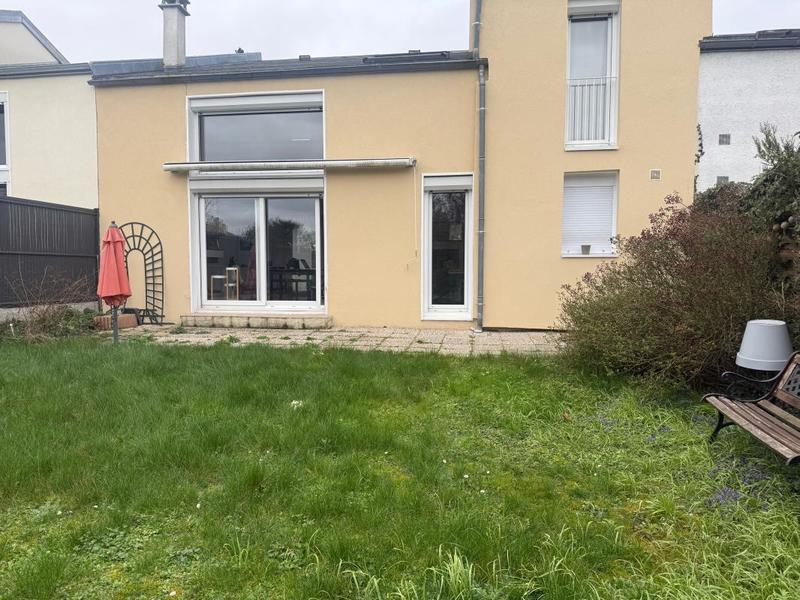 Maison - 98 m² - 4 pièces