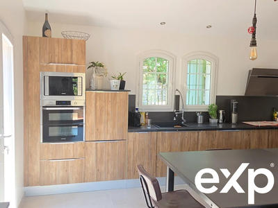 Maison traditionnelle - 135 m² - 4 pièces