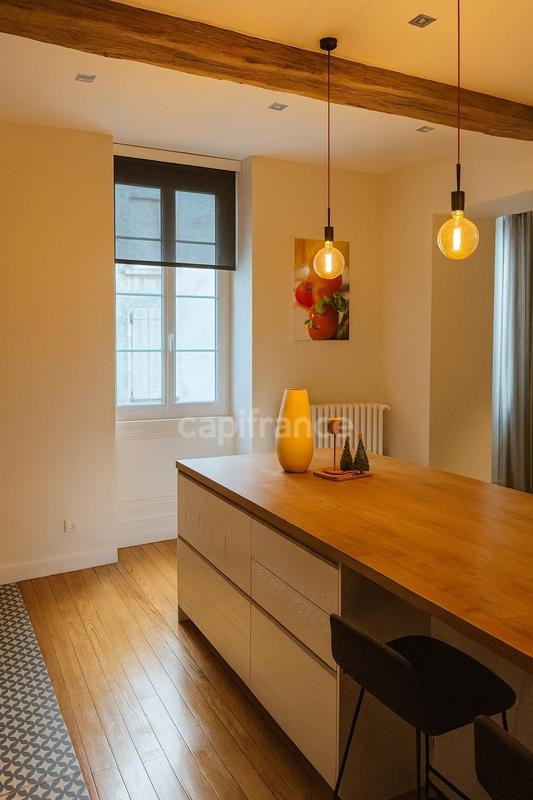 Appartement bourgeois - 250 m² - 7 pièces