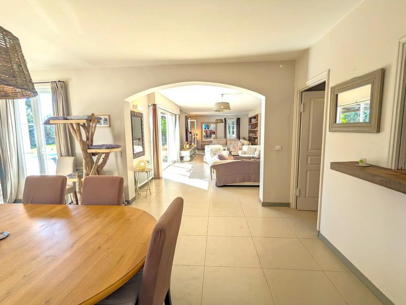 Villa - 185 m² - 5 pièces