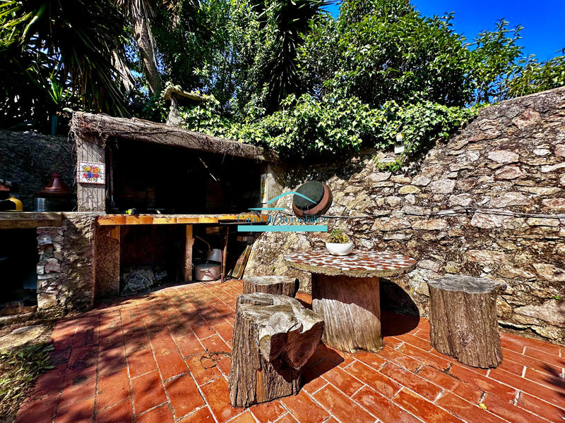 Propriété - 231 m² - 7 pièces