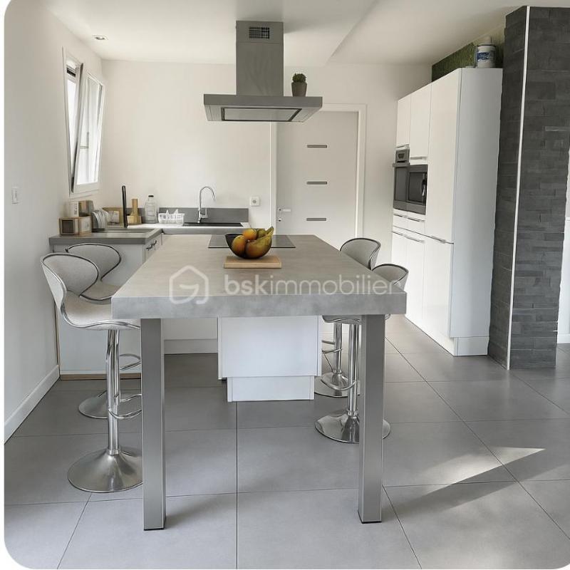 Maison traditionnelle - 120 m² - 6 pièces