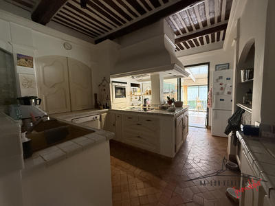 Maison - 336 m² - 12 pièces