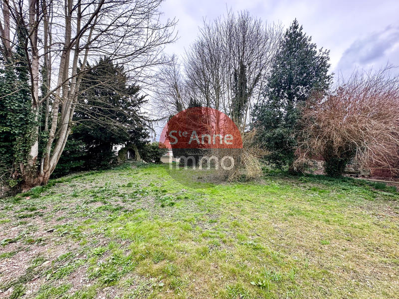 Maison - 300 m² - 12 pièces