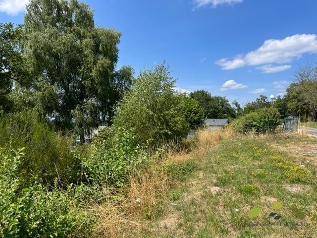 Terrain constructible - 931 m²