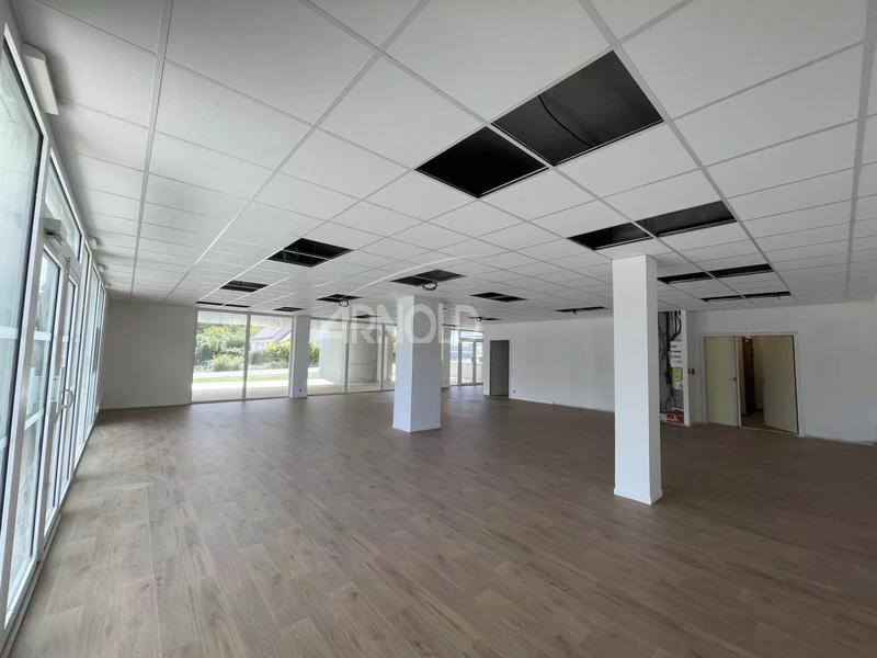 Local d'activités - 168 m²