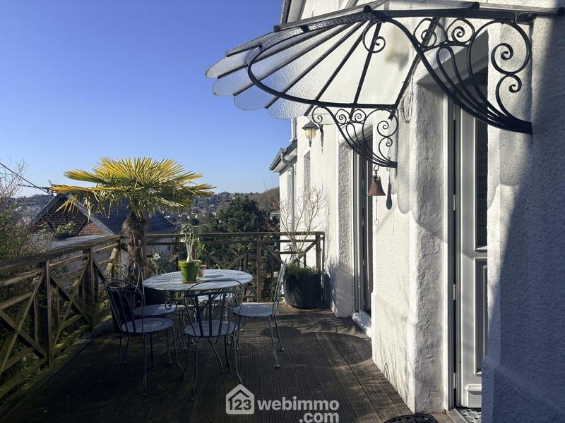 Maison - 137 m² - 6 pièces