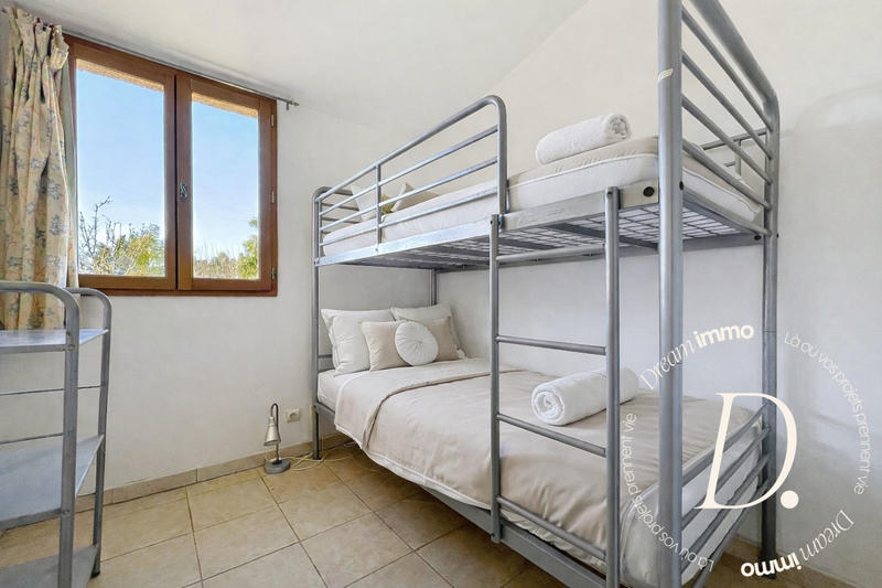 Mas - 405 m² - 17 pièces