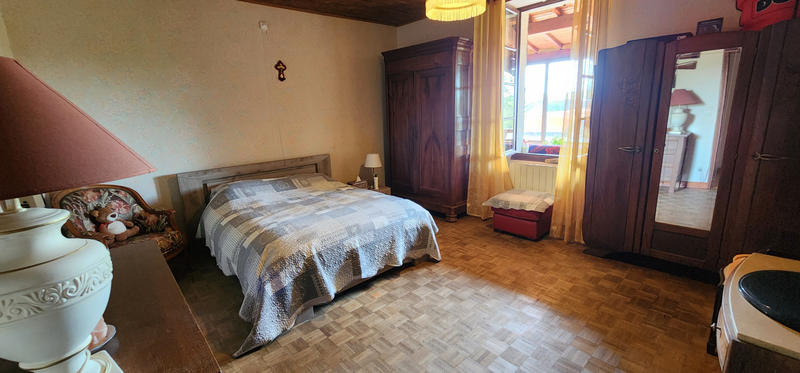 Maison - 99 m² - 4 pièces