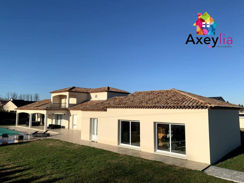 Villa - 332 m² - 11 pièces