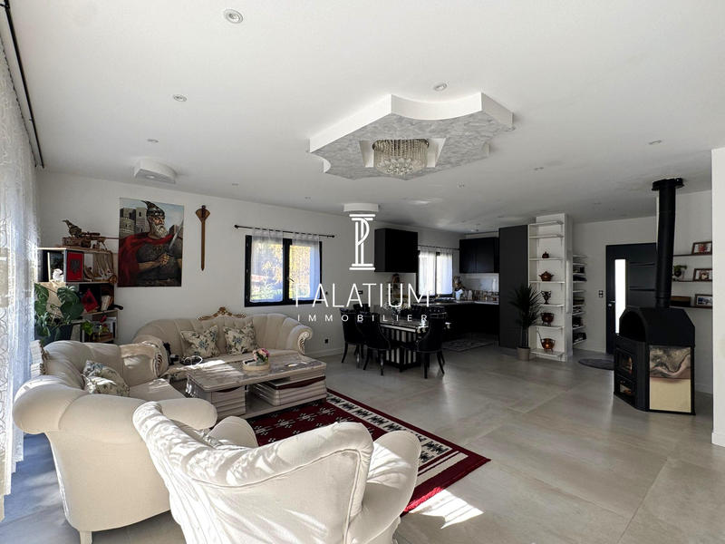 Maison contemporaine - 111 m² - 5 pièces