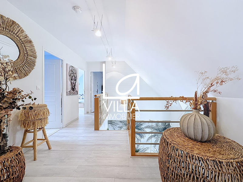 Maison - 166 m² - 5 pièces