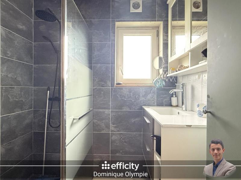 Maison - 147 m² - 7 pièces