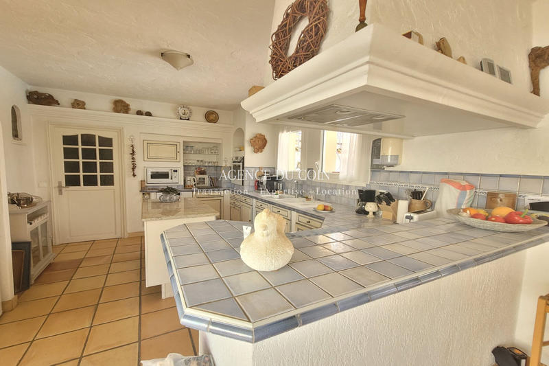 Maison - 200 m² - 4 pièces