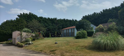 Maison - 300 m² - 12 pièces