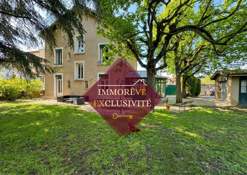 Maison - 317 m² - 10 pièces