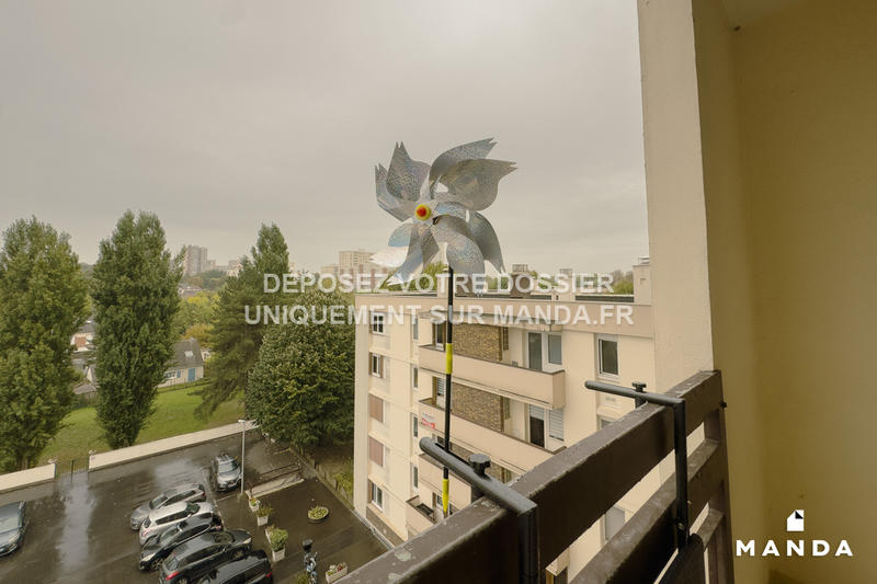 Chambre - 9 m² - 6 pièces