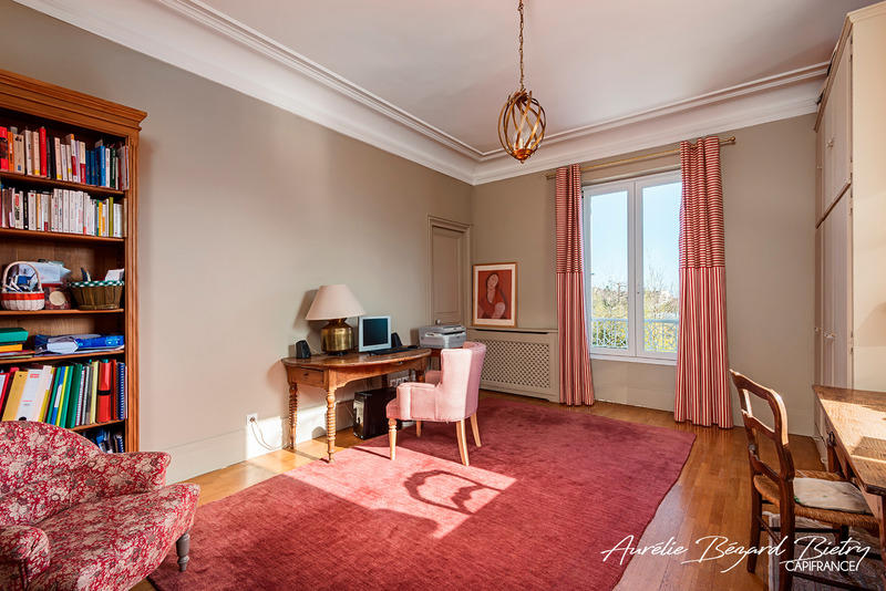 Appartement - 213 m² - 8 pièces