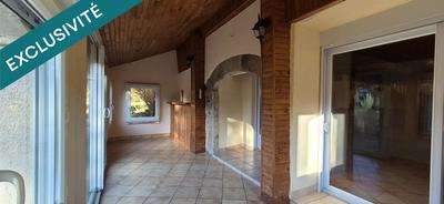 Maison - 302 m² - 8 pièces