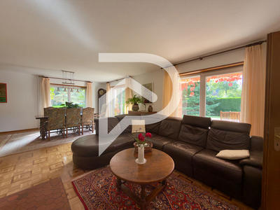 Maison - 201 m² - 7 pièces