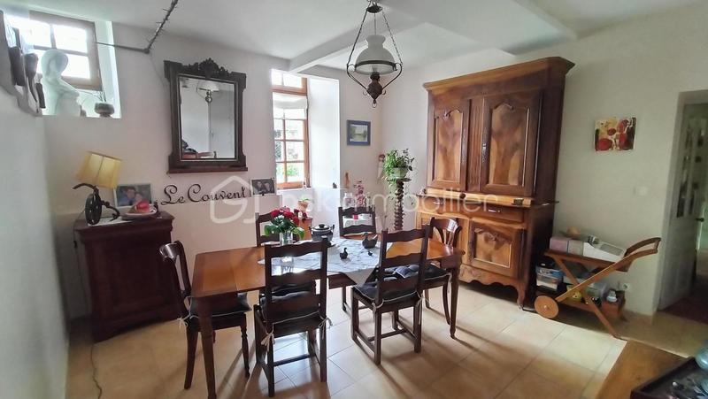 Maison - 260 m² - 11 pièces