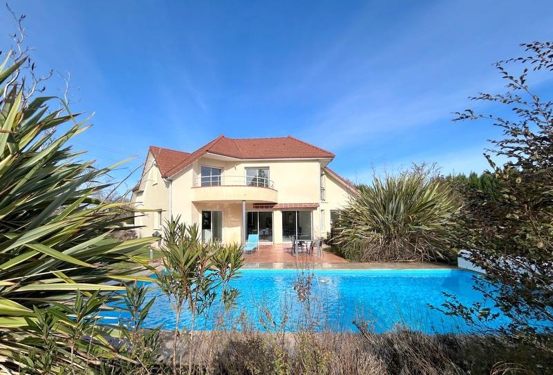 Maison contemporaine - 175 m² - 6 pièces