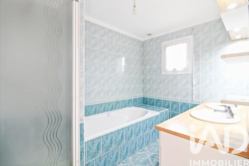 Maison - 93 m² - 5 pièces