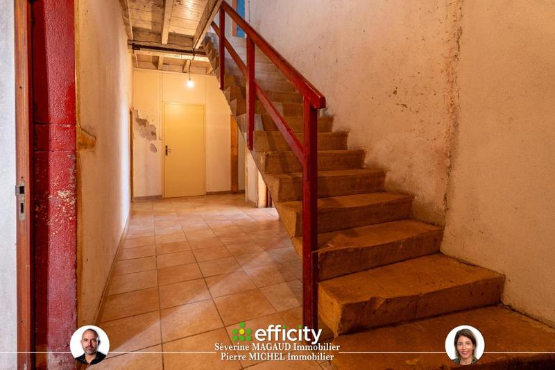 Corps de ferme - 280 m² - 9 pièces