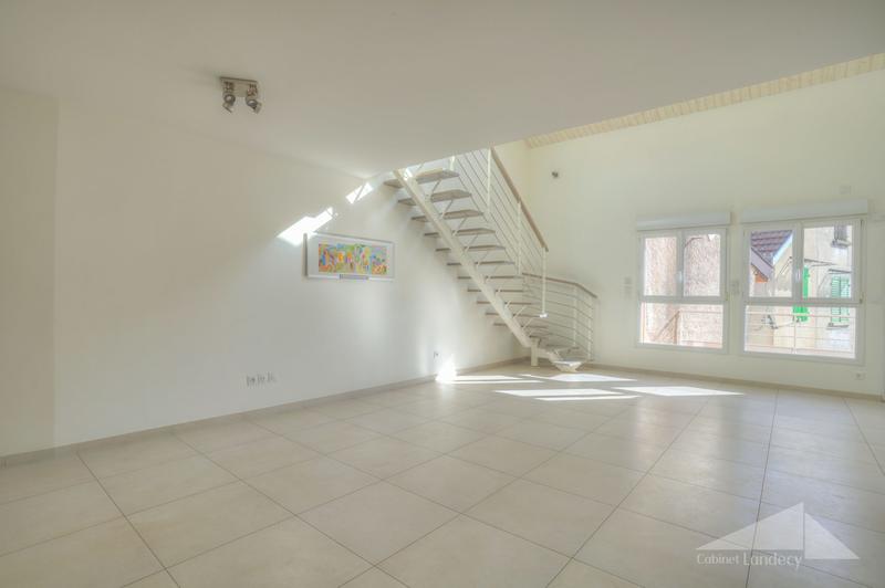Maison - 87 m² - 4 pièces