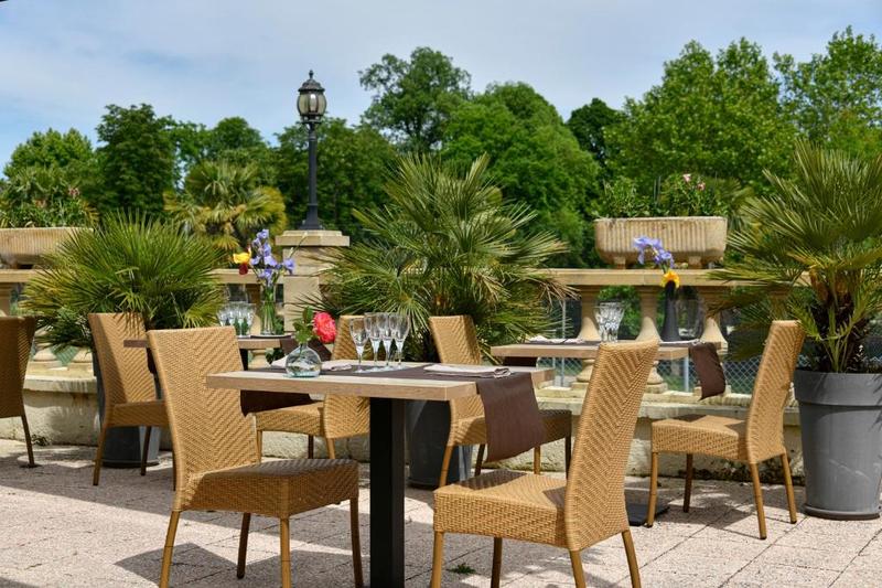 Fonds de commerce - 1 500 m²